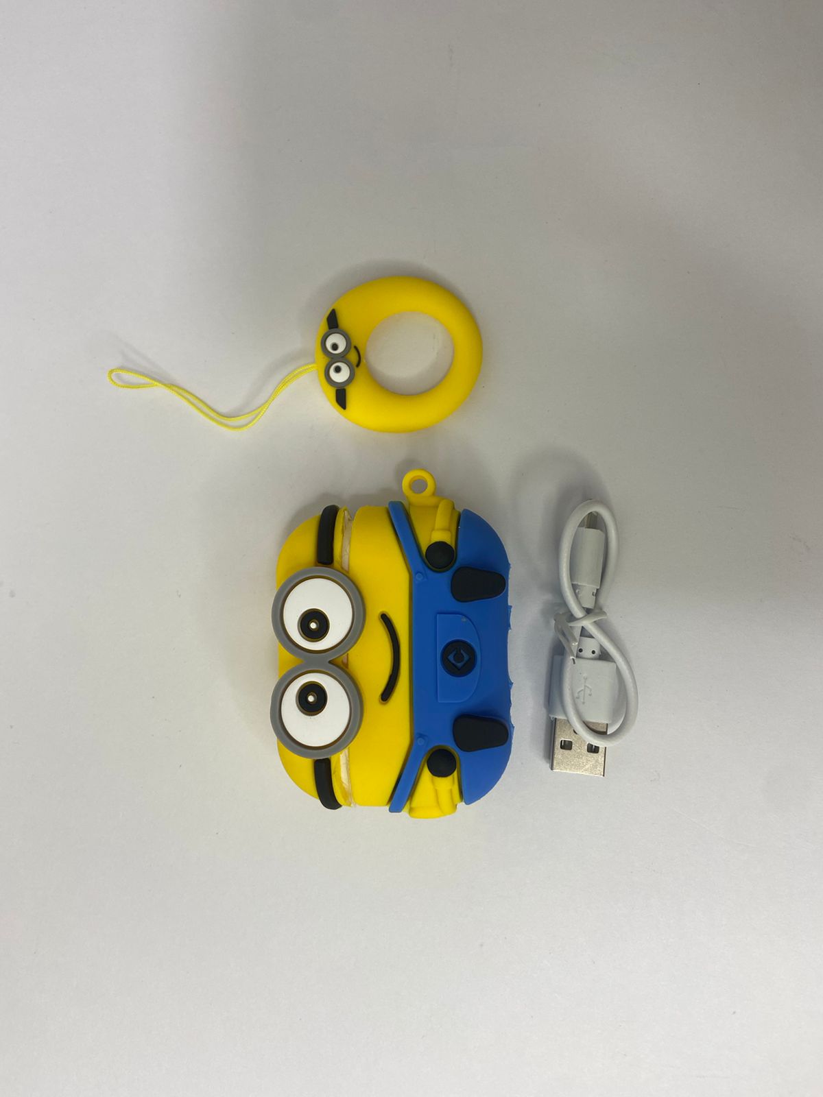 Vista 2 de Air Pods Pro 2 Con Estuche Diseno - Diseño de Case: Minions